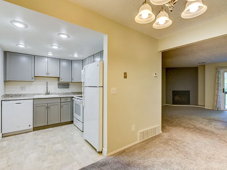 2867 Sundown Lane #105 — Photo 36