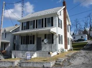 33 Water St, Jacobus, PA 17407