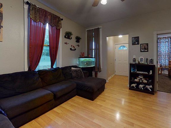 3rd image of 4032 W Orchard St #4034