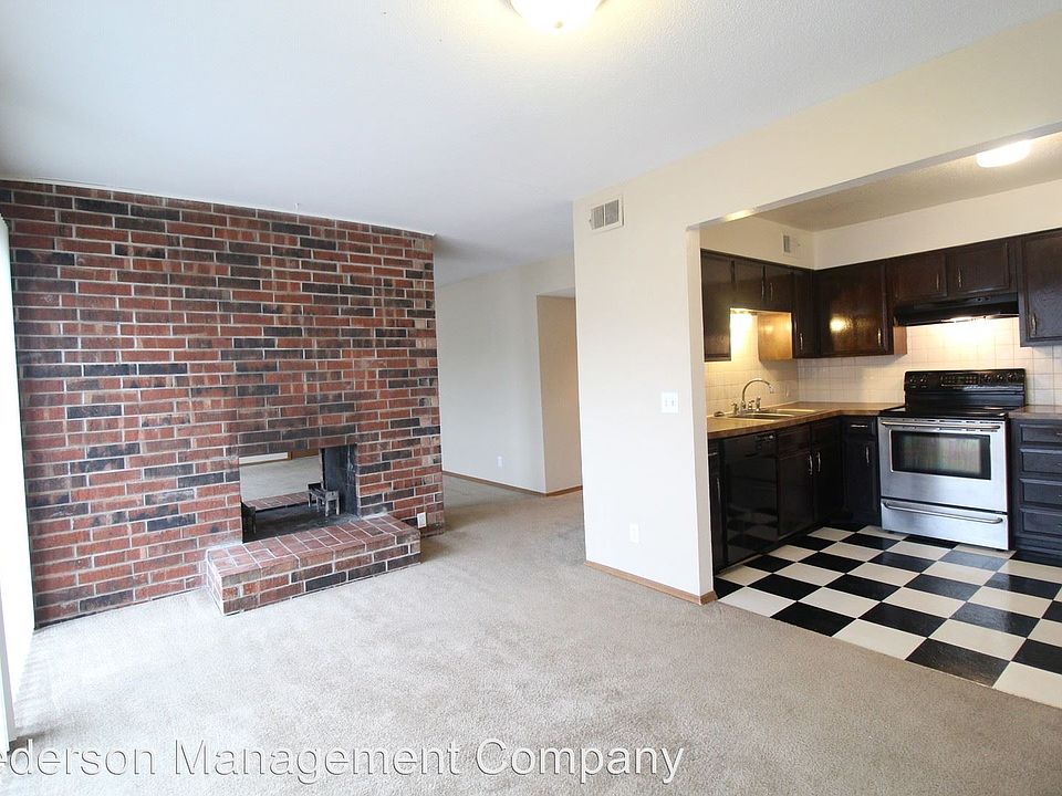 1st image of 4443 Jefferson St APT 14