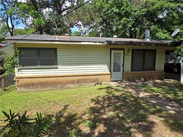 1311 Jeannie St, Pineville, LA 71360