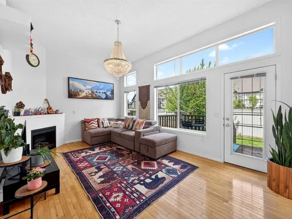 99 Copperfield Ct SE, Calgary, AB T2Z 4Z3