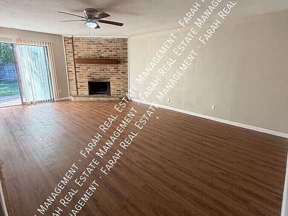 4th image of 1102 Hickory Hill Dr