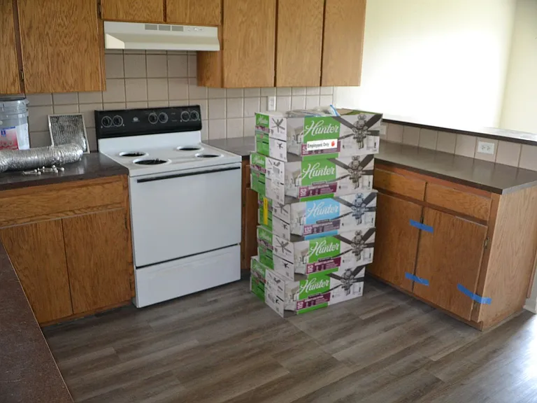 212 Janelle Dr — Photo 4