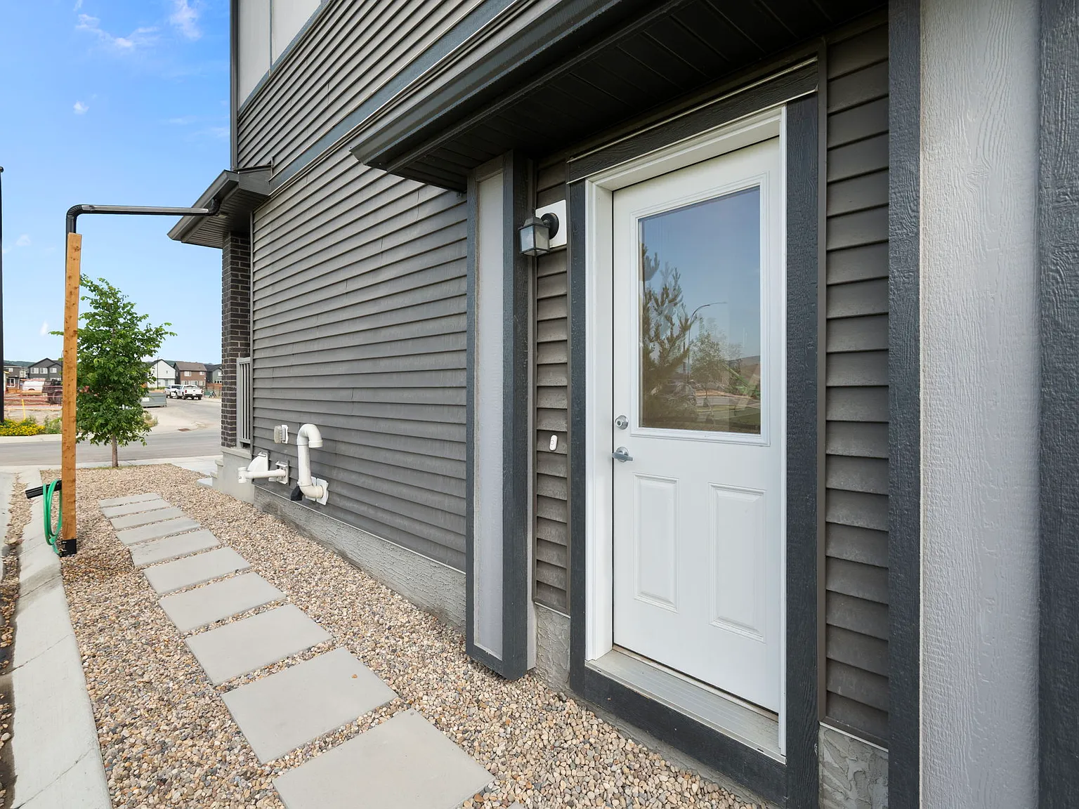 Creekstone Cir SW, Calgary — Photo 2
