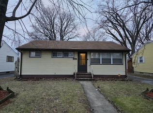 15518 Maple St, South Holland, IL 60473