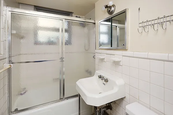 Sold by Keller Williams Realty Gold Coast | media 28