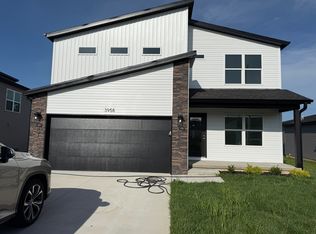 3958 E Fieldcrest Ct, Republic, MO 65738