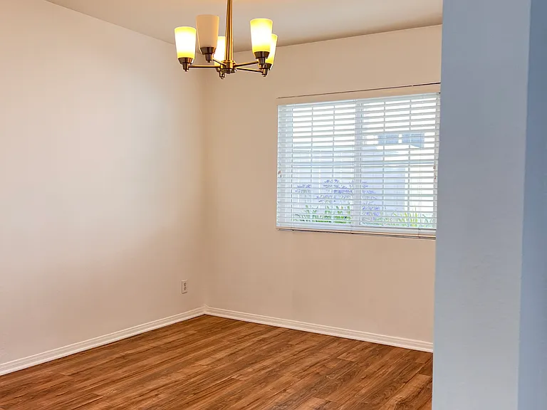 4344 Willow Glen St — Photo 12