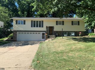 121 Peeble Ln, Carroll, IA 51401