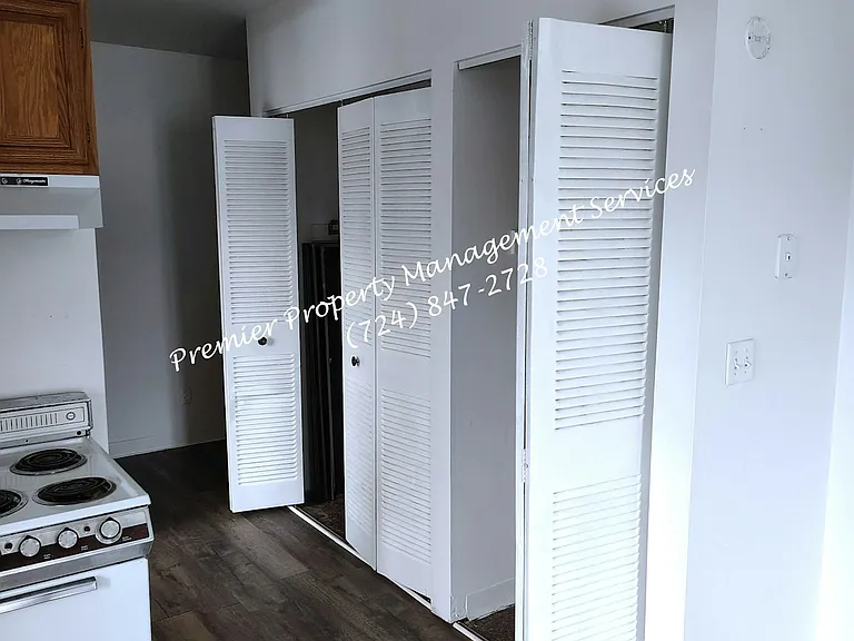 518 W Cunningham St #17 — Photo 9