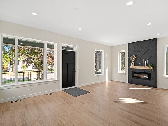 4th image of 2234 N 77th Ave