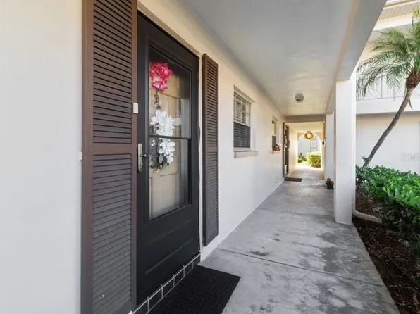 19029 Us Highway 19 N APT 4, Clearwater, FL 33764