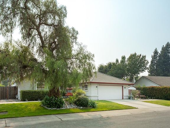 2nd image of 3557 Yorktown Dr