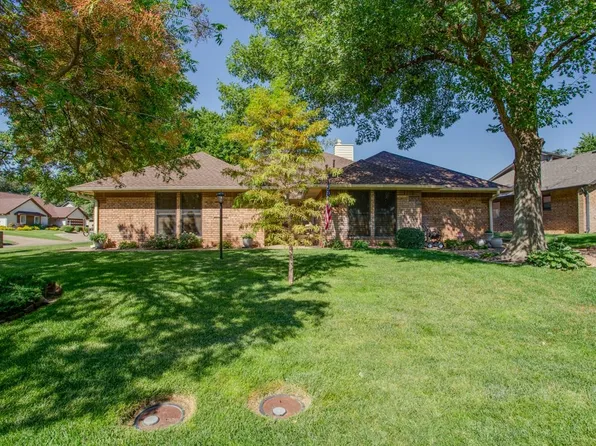 1816 Country Club Dr, Enid, OK 73703
