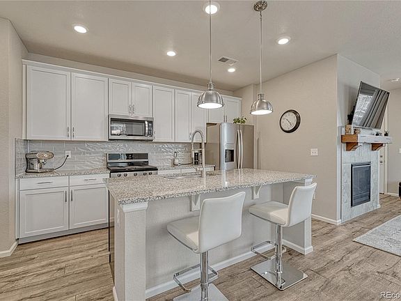 5th image of 2990 Low Meadow Boulevard