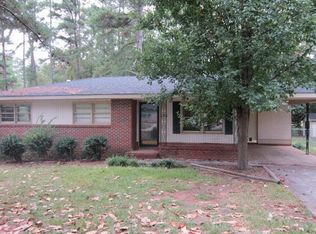 136 Oakland Dr, Gray, GA 31032
