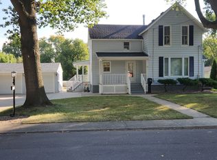 724 Broadway Ave, Sterling, IL 61081