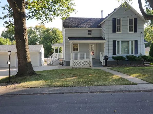 724 Broadway Ave, Sterling, IL 61081