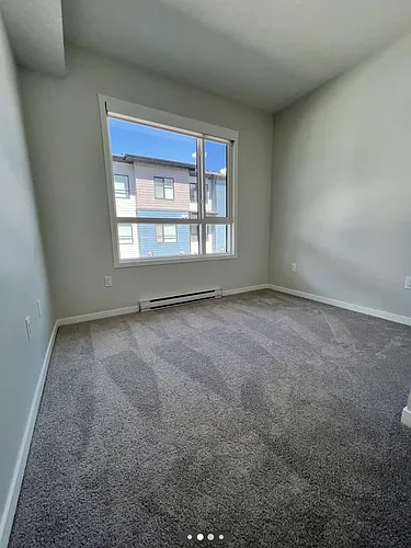 42 Cranbrook Gdns SE #1101 Photo 1