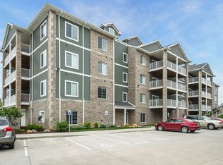 2861 Spring Rose Cir APT 202, Coralville, IA 52241