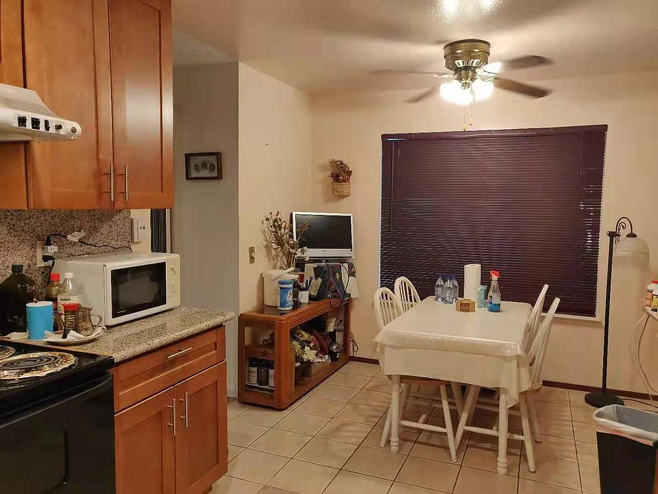 1st image of 2599 Easton Ln