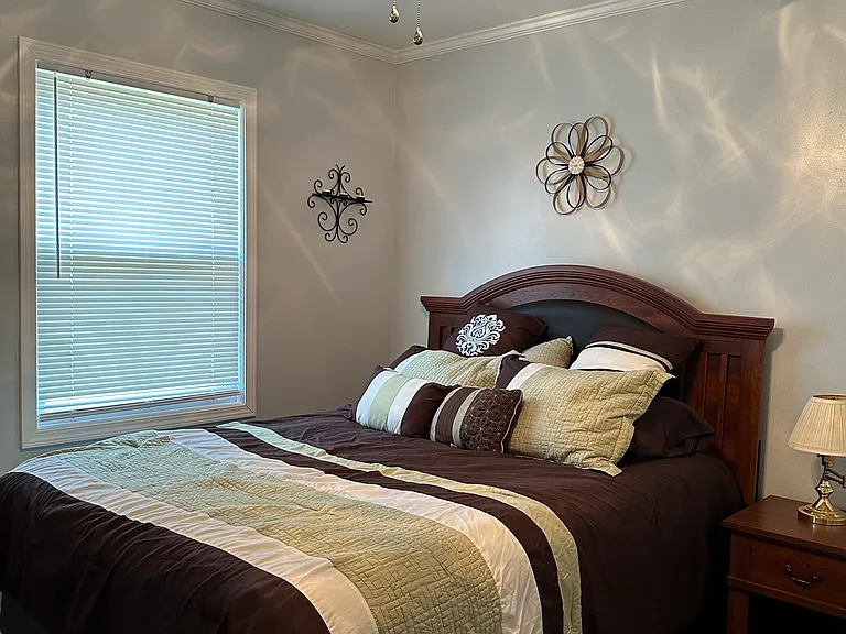 501 Oak Grove Rd — Photo 14