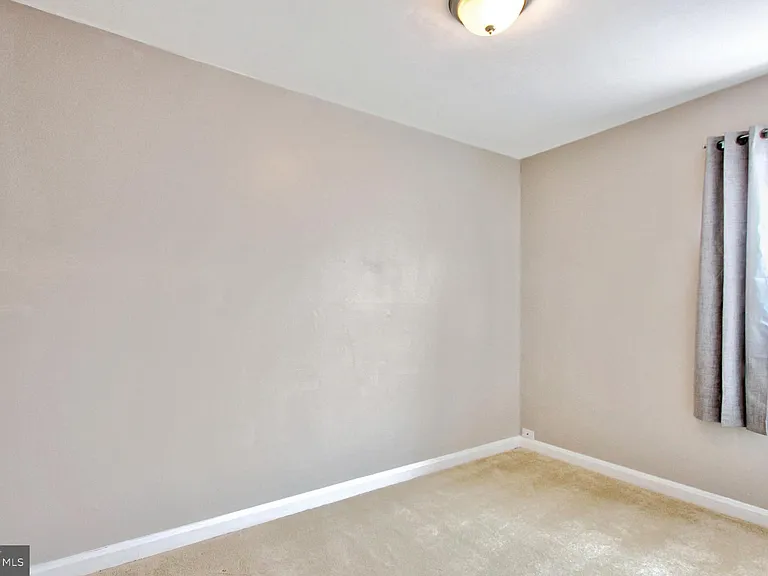 3902 25th Ave — Photo 15