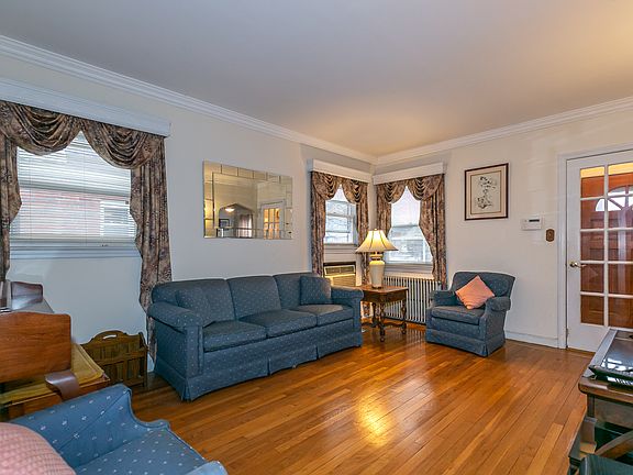 4th image of 8026 237th St