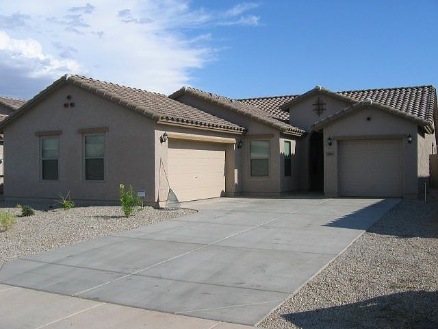 1st image of 809 W Desert Valley Dr