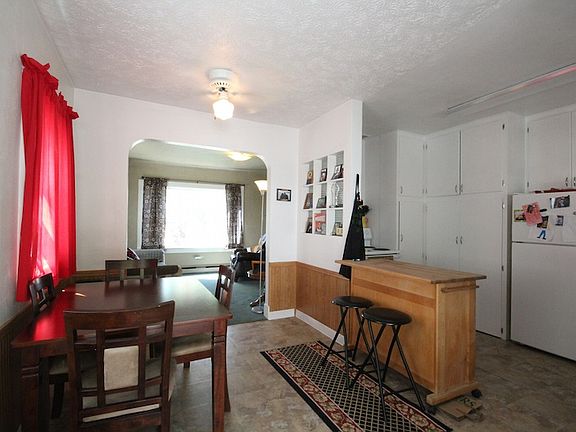 5th image of 134 S 1st St