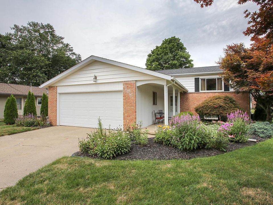 505 forest court-102