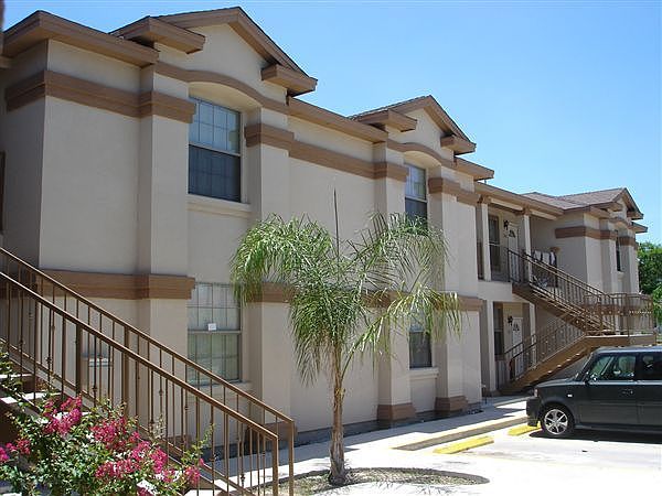 Los Balcones Apartment Homes