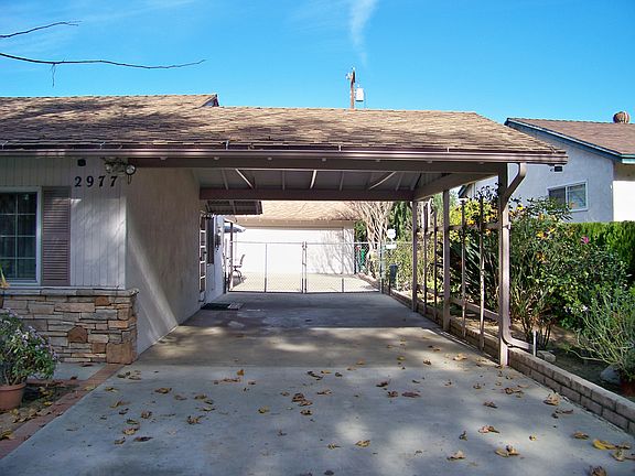 Carport/Garage