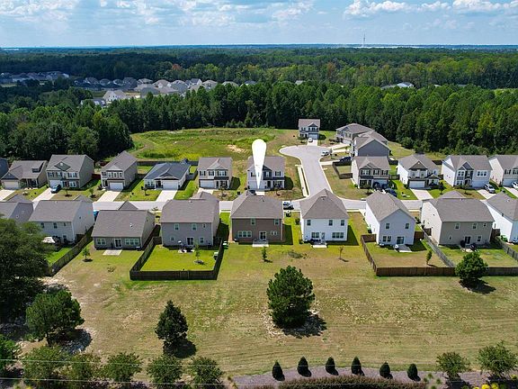 4th image of 938 Beaufort Farm Rd