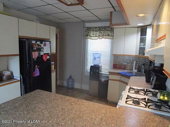3rd image of 50 E Bennett St