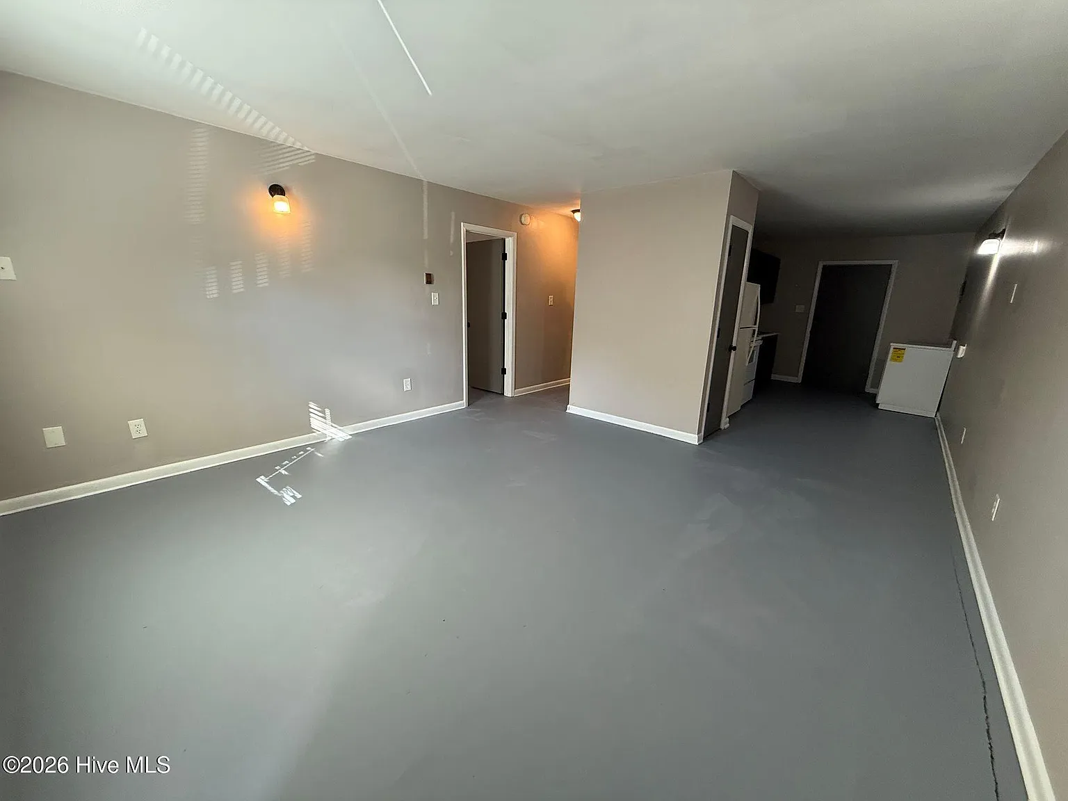 1 bed, 1.0 bath, $875 — Photo 4