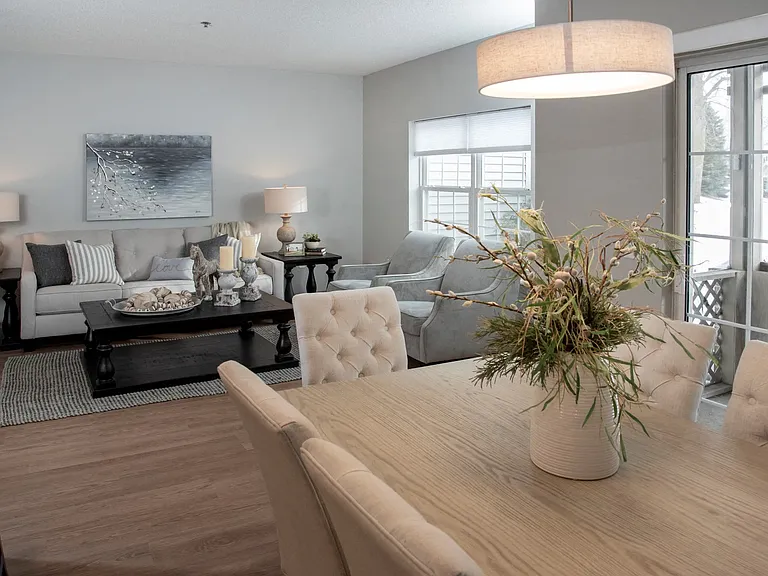 Cedar Pointe Townhomes — Photo 7
