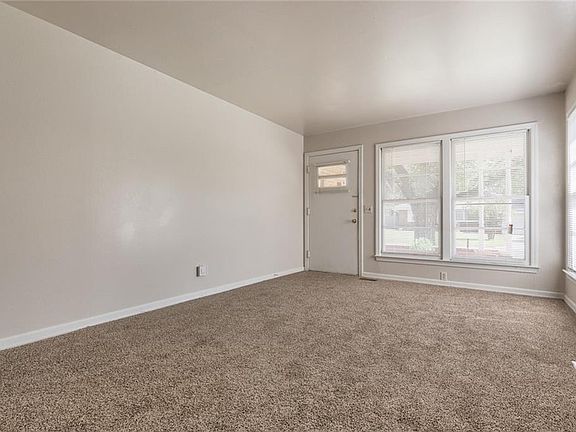 2nd image of 1619 Oxford Way