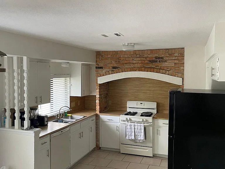 802 Powderhorn Dr — Photo 9