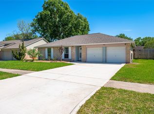 2793 Wood Hollow Dr, League City, TX 77573