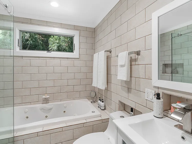 49 Wooded Oak Ln — Photo 9