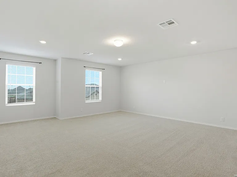 12611 Auriga — Photo 22