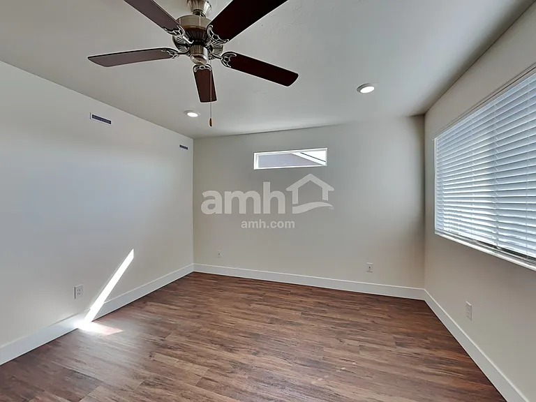 9415 Wabash St — Photo 8