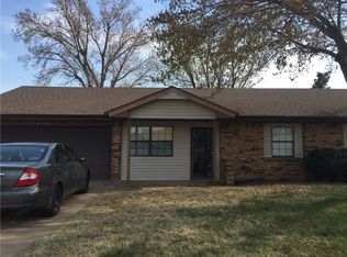 2112 Morgandee Ln, Weatherford, OK 73096