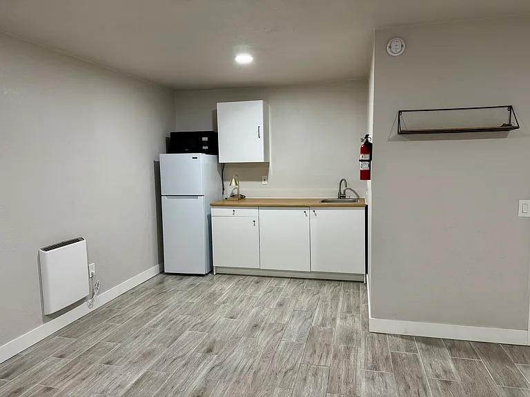 4211 Emerson St — Photo 3