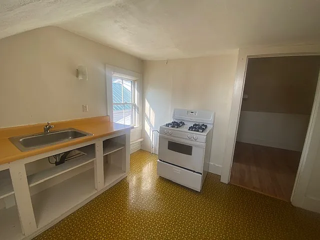 Studio, 500 sqft, $800 — Photo 1