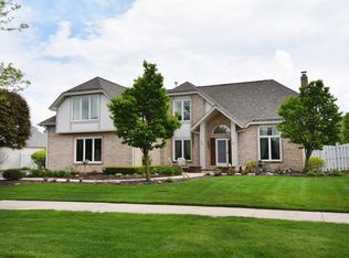 8901 Flamingo Dr, Tinley Park, IL 60487