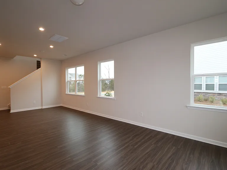 8904 Connover Hall Ave — Photo 5