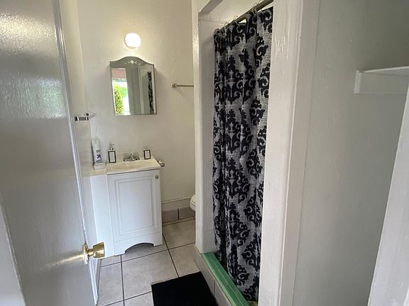 4th image of 213 S Ocean Blvd #4